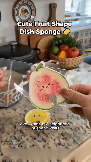 Fruit sponge expanding in water